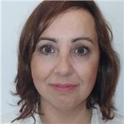 Maestra en educación especial, imparte clases de apoyo a alumnos de primaria hasta 2° Eso. Muchos años de experiencia